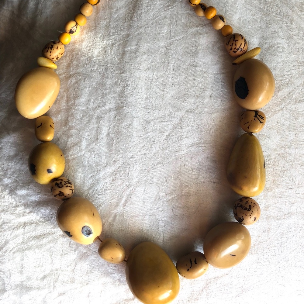 Funky bead necklace - Picture 2 of 7